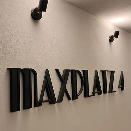 Maxplatz Apartment Rehau